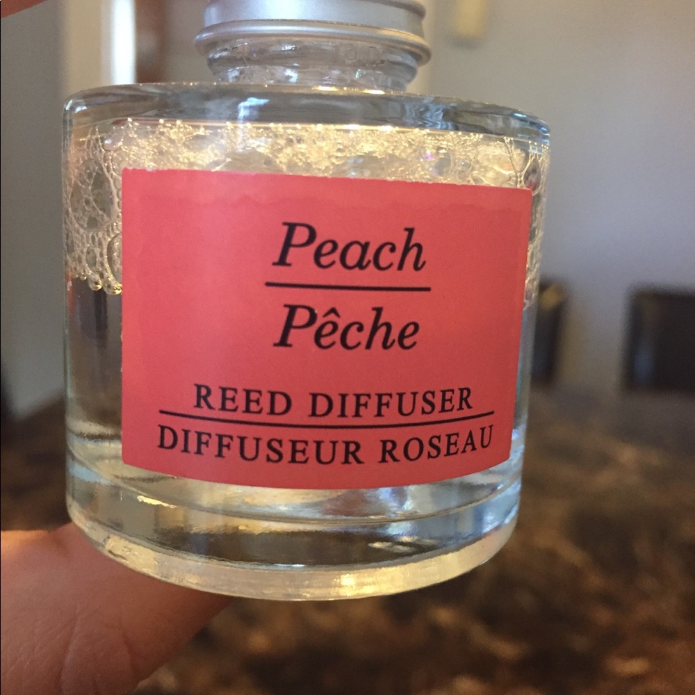 Peach scented peach diffuser